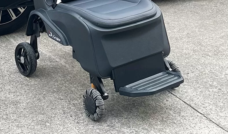 Pedal kaki angkat otomatis
