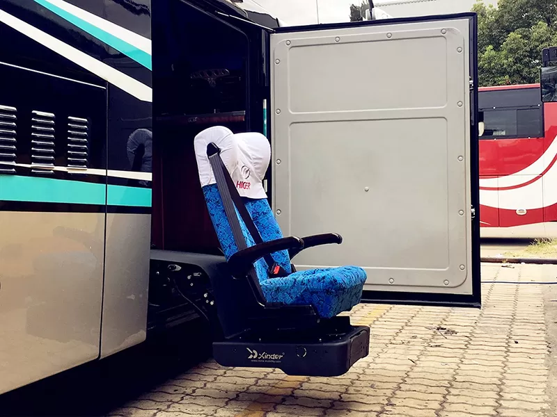 Pengangkat kursi Bus