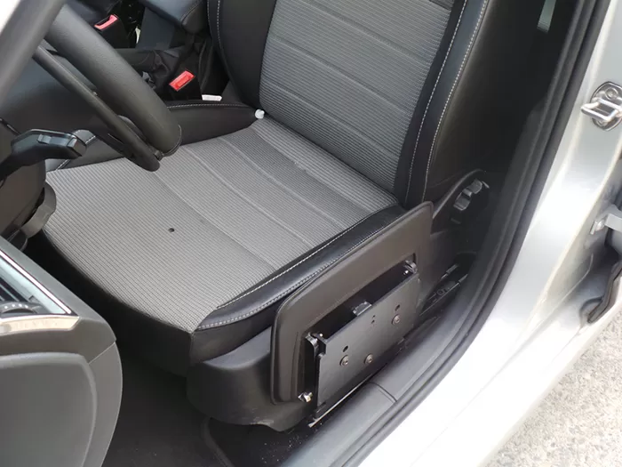 Kelebihan Panel samping kursi