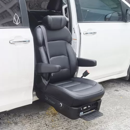 Kursi mobil Putar