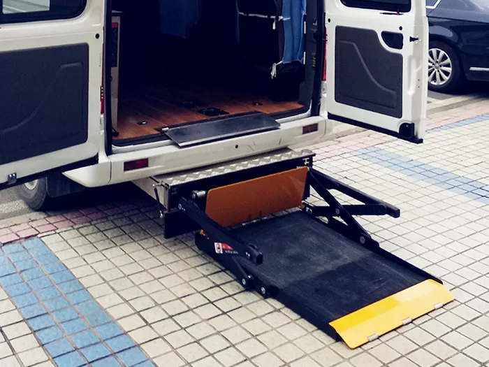 Fitur Lift kursi Roda Van Xinder-Tech