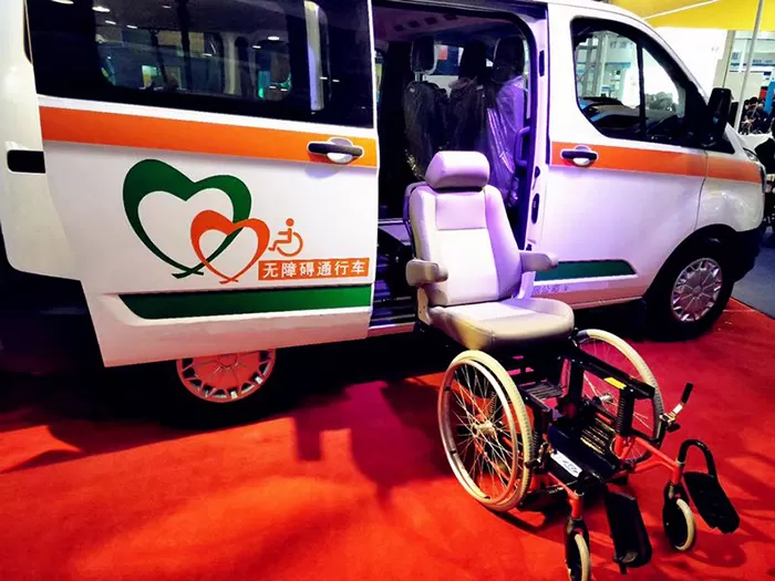 Ford Transit dapat diakses modifikasi kendaraan