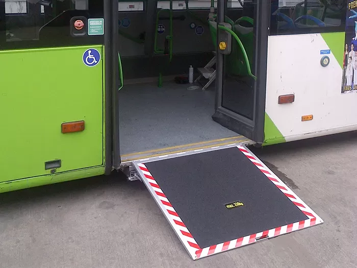 Prinsip kerja ramp kursi roda Bus
